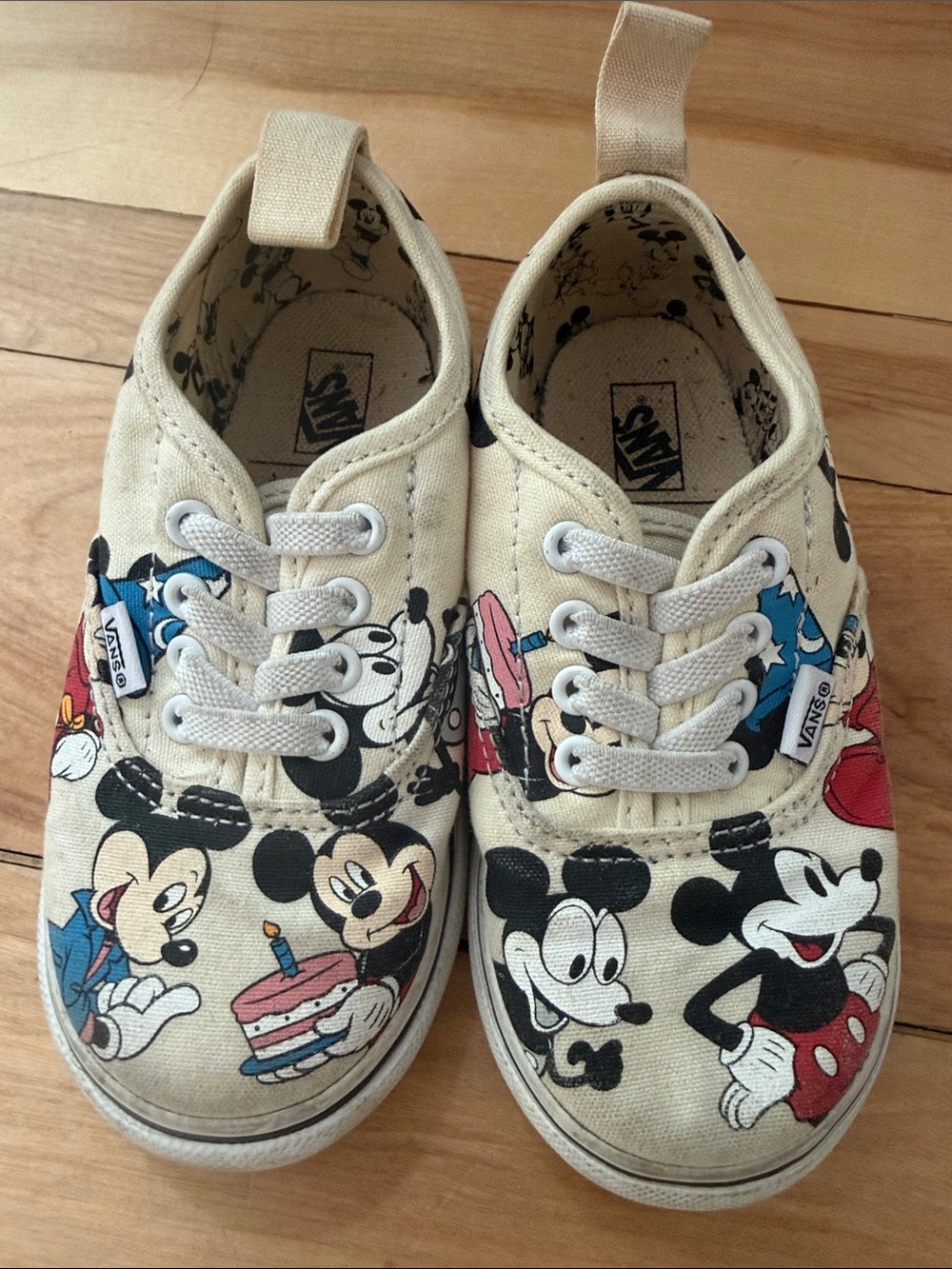 Vans Kids Mickey Mouse Cream Canvas Lace-Up Sneakers